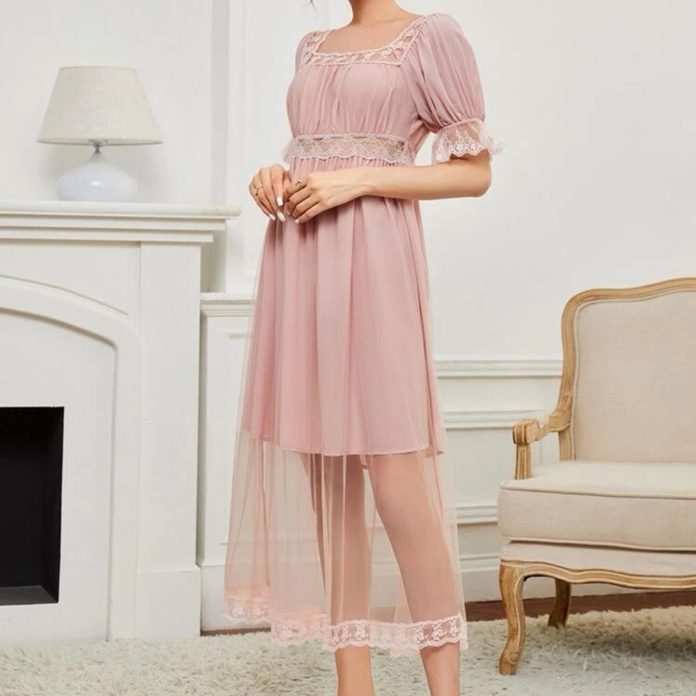 $6 NIGHTDRESS SIZE MED. $6 if bundled - Picture 3 of 8